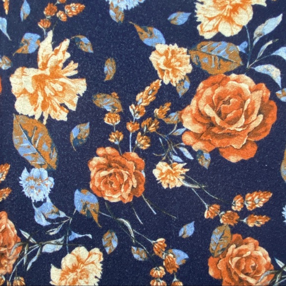 Forever 21 Navy Floral Long Sleeve Dress Size L - Picture 2 of 4